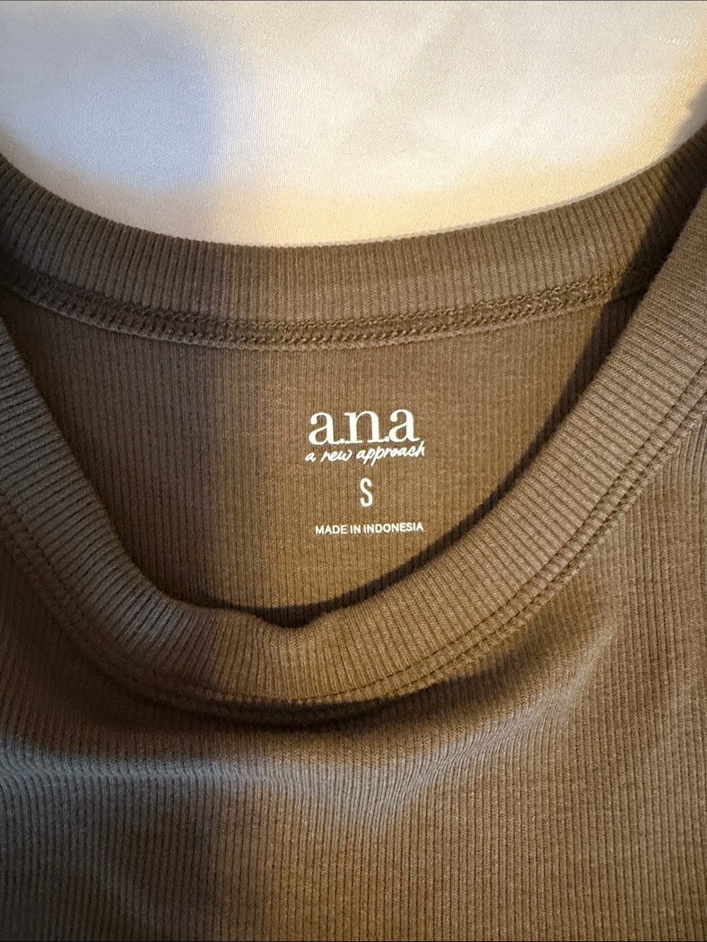 NWT a.n.a Ribbed Tank - Picture 6 of 7